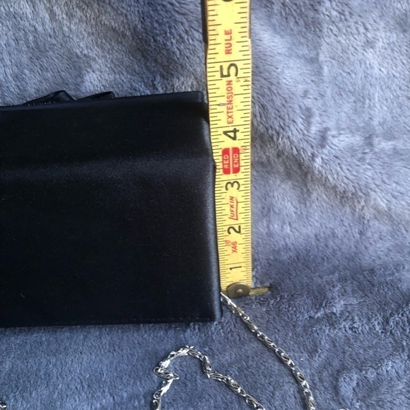 𝅺WHITTALL & Shon Black Rhinestone‎ brooch with a bow clutch or shoulder purse - Picture 8 of 11